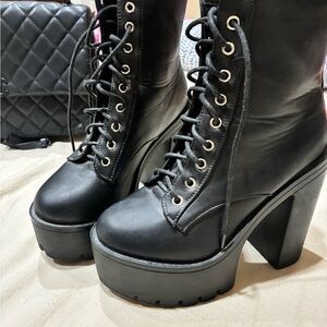 Sleek Black Lace-Up Platform Ankle Boots